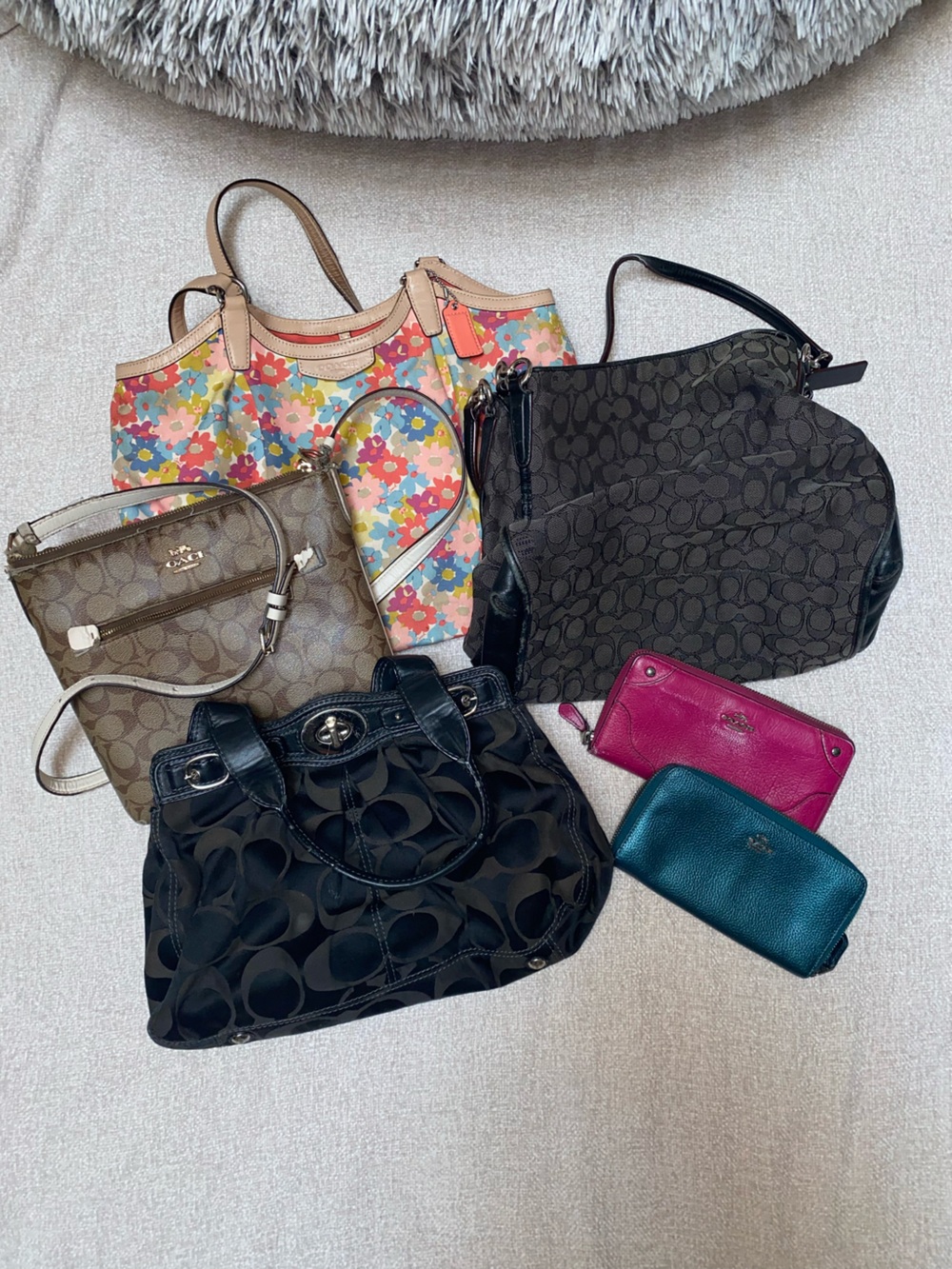 DAMAGED COACH BUNDLE RESCUE LOT (6 PIECES TOTAL) AS-IS / FOR PARTS / REPAIR